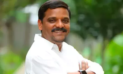 Dont execute warrants against Teenmaar Mallanna: TS HC