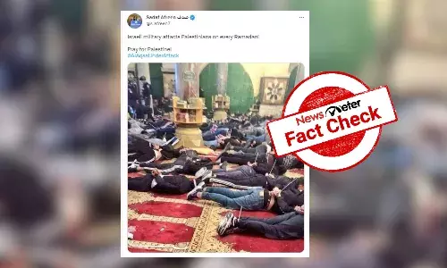 Fact Check: Old image shared as the recent Israeli raid at the Al-Aqsa mosque