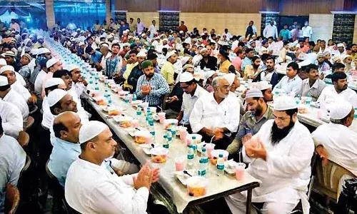 KCRās iftar party: Shia community threatens boycott; seeks change of date
