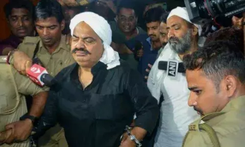 Gangster-turned-politician Atiq Ahmed and his brother Ashraf shot dead.