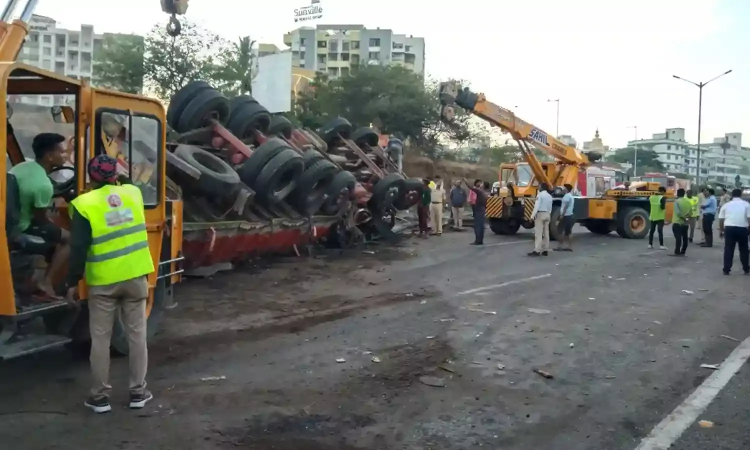 Major accident in Pune kills 4
