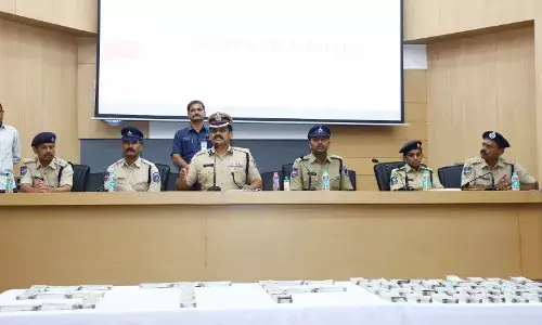 Real-life Farzi: Counterfeit currency worth Rs 30 lakhs seized, 13 held in Hyderabad