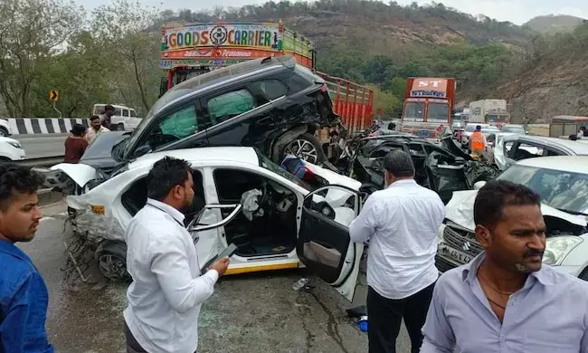 Mumbai-Pune Expressway pile-up after truck suffers brake failure injures 6, damages several vehicles