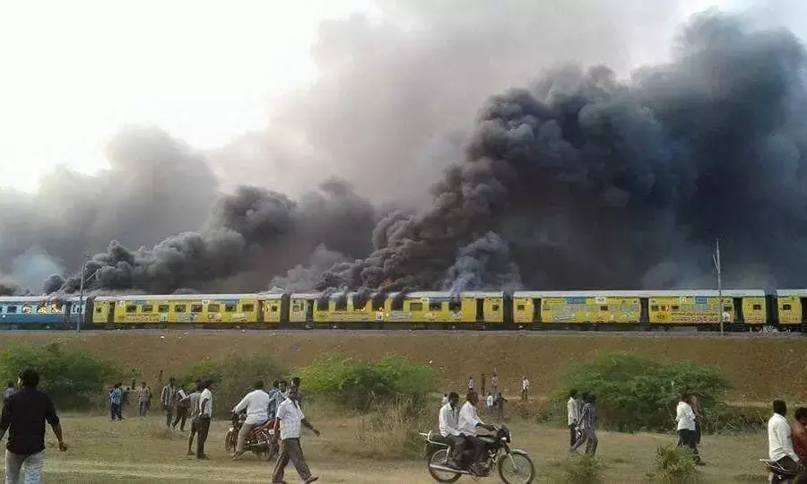 Vijayawada Railway Court on Monday acquitted all 41 accused in the 2016 Ratnachal Express burning case