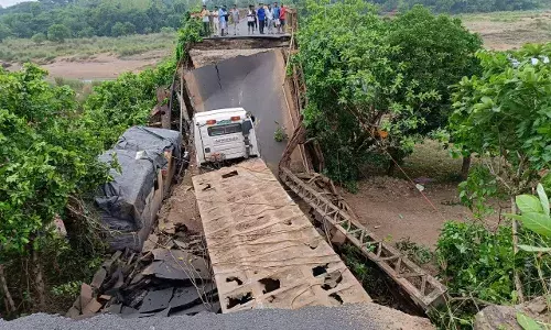 Srikakulam: British-era bridge collapses; 70-tonne truck plunges into water