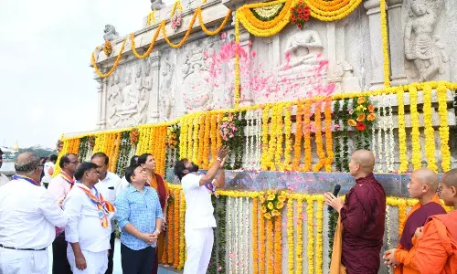 The event was flagged off by tourism minister V. Srinivas Goud at 7.45 a.m. on Friday