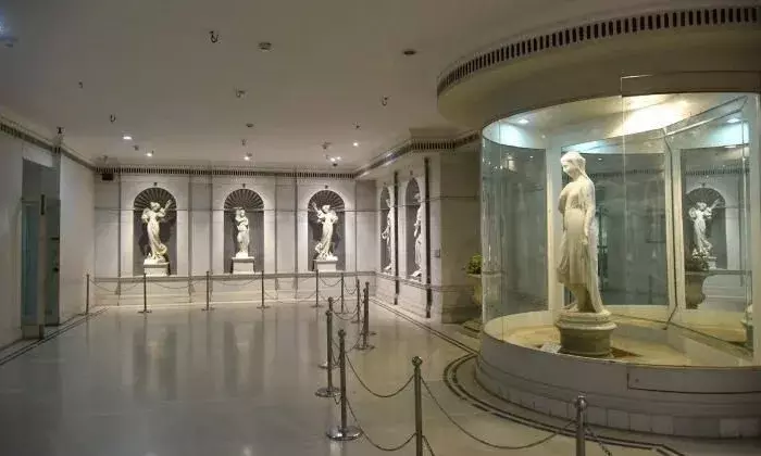 Exhibits at Salar Jung Museum