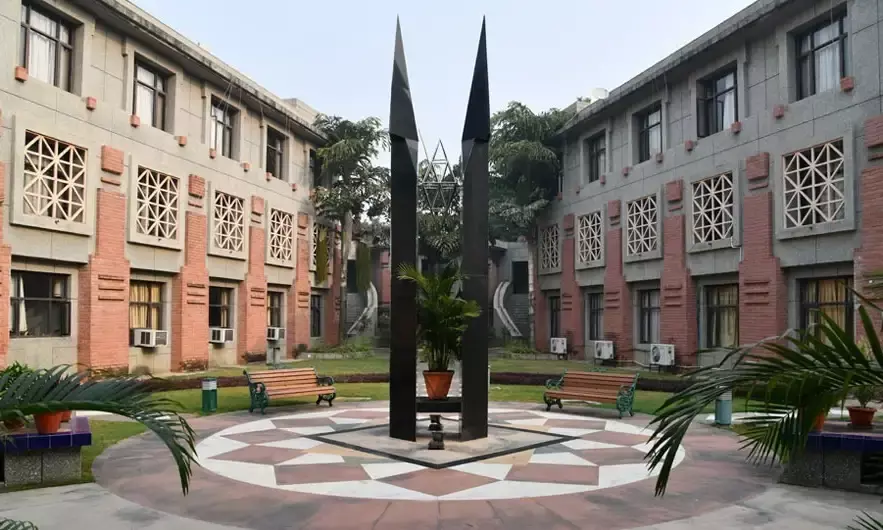 IIM Lucknow