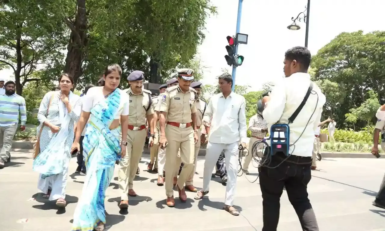 Hyderabad first city in India to have pelican signals for pedestrian safety