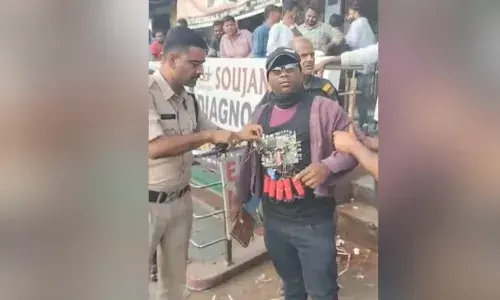 Man armed with ‘explosive device’ tries to rob Jeedimetla bank; threat turns to be fake