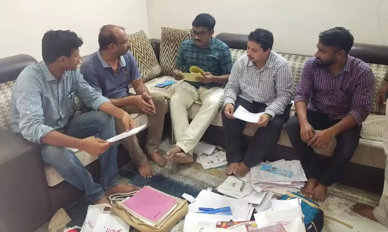 Anakapalle APEPDCL engineer held for amassing disproportionate assets worth Rs 10 cr