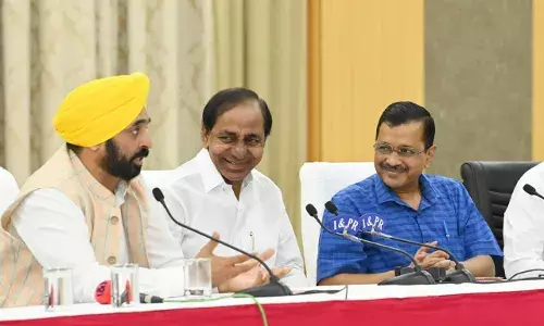 Bhagwant Singh Mann and KCR back Kejriwal on Delhi ordinance row, to miss Parliament inauguration.