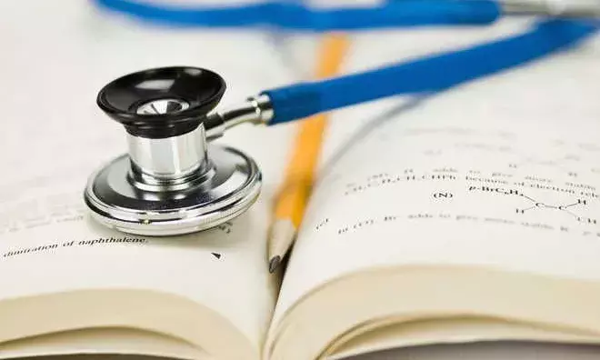 NMC derecognizes 40 medical colleges in India, Andhra medical colleges are among the100 on list.