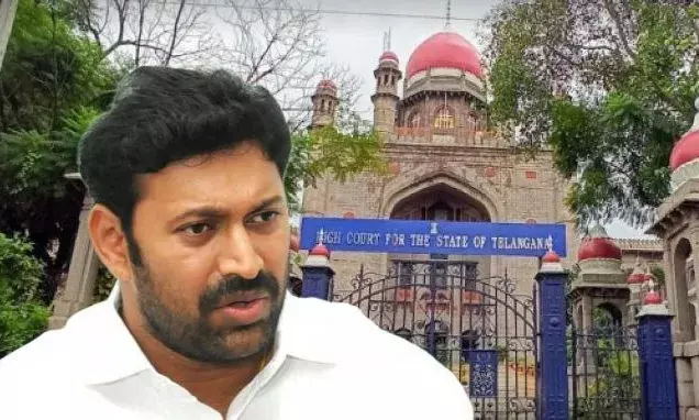Telangana HC grants anticipatory bail to Avinash Reddy in YS Viveka murder case.