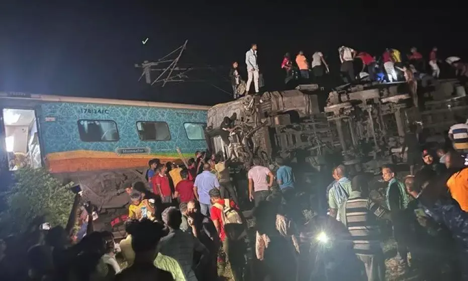 Coromandel, Bengaluru-Howrah Express trains derail: 50 dead, 179 injured.