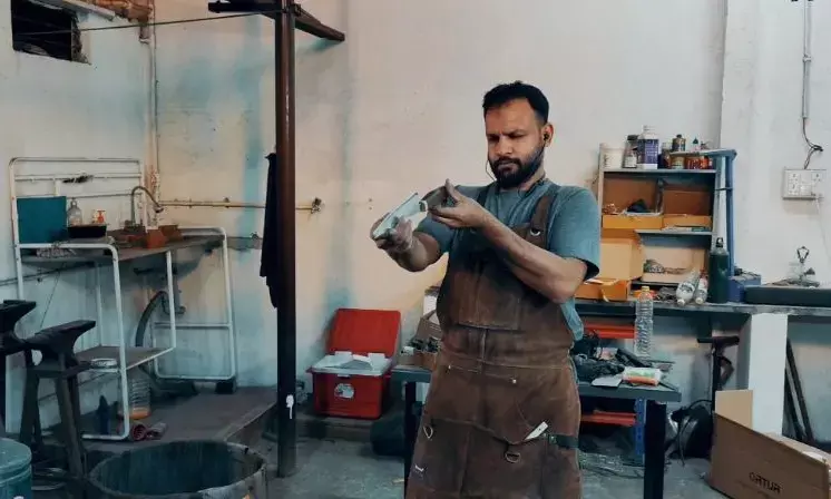 Meet Saaduddin, only Indian  metal sculptor making Damascus knives