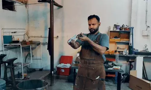 Meet Saaduddin, only Indian  metal sculptor making Damascus knives