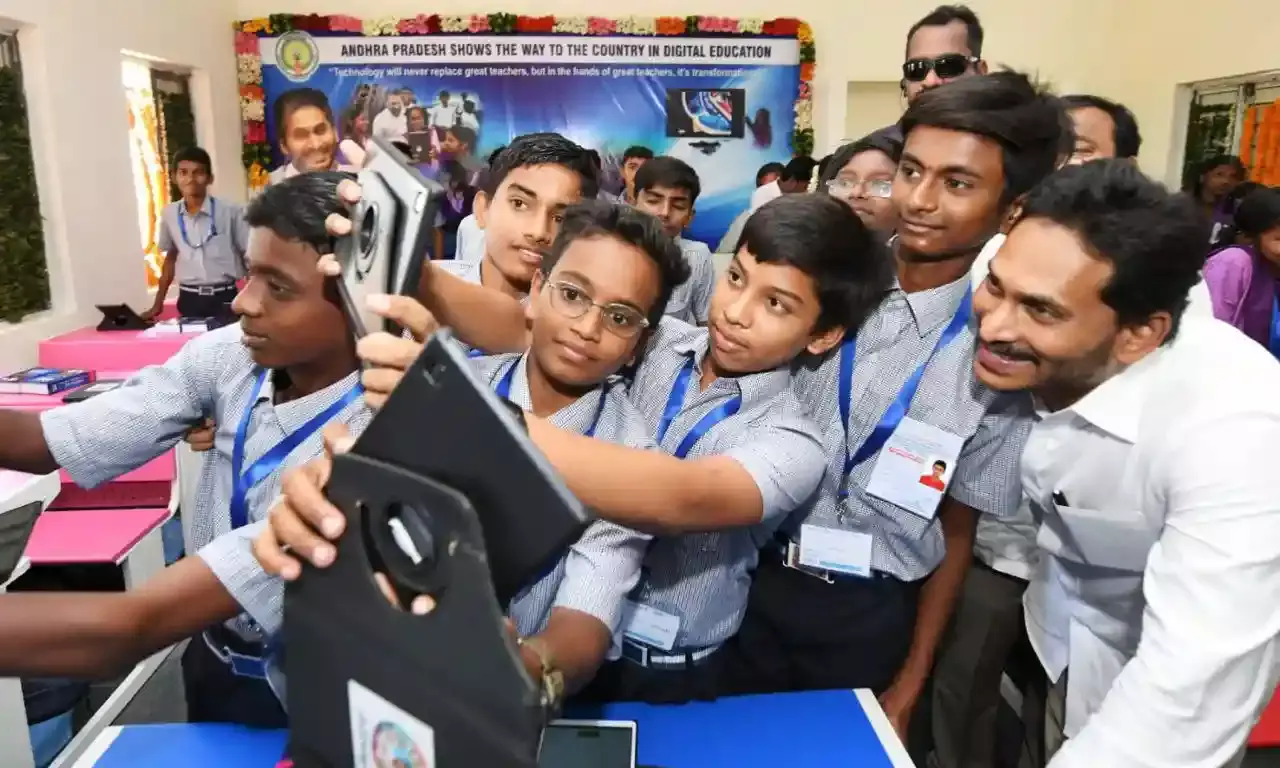 AP first state to get digital classrooms, Jagan sits in the classroom with students.