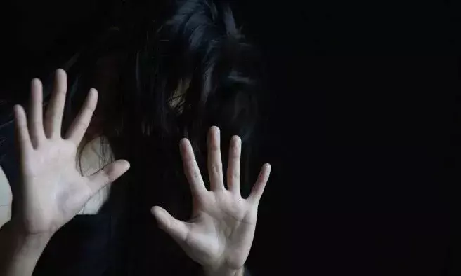 Unidentified men throw acid on a woman in Eluru, right eye 60% damaged