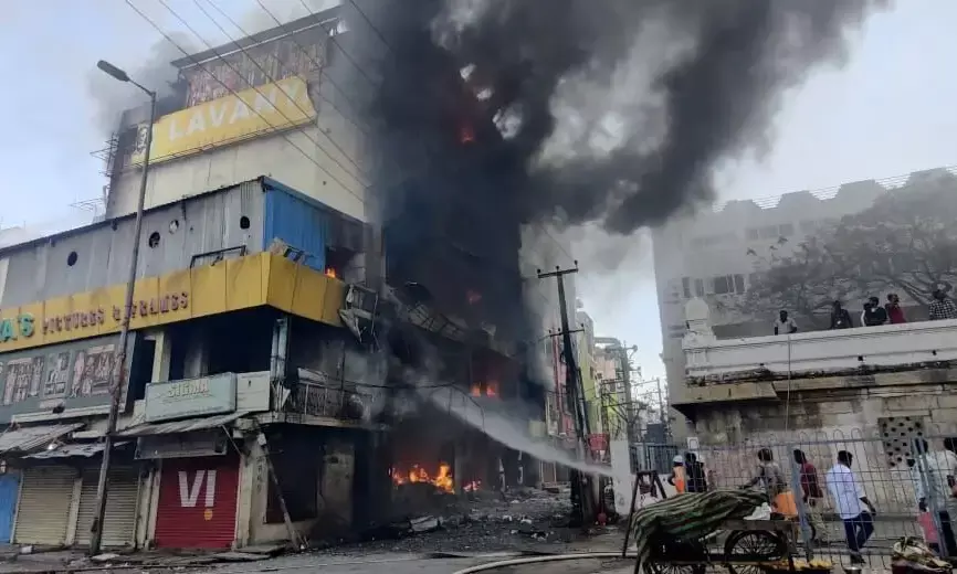 Fire breaks out near Tirupati’s Govindaraja Temple, guts a photo frame shop
