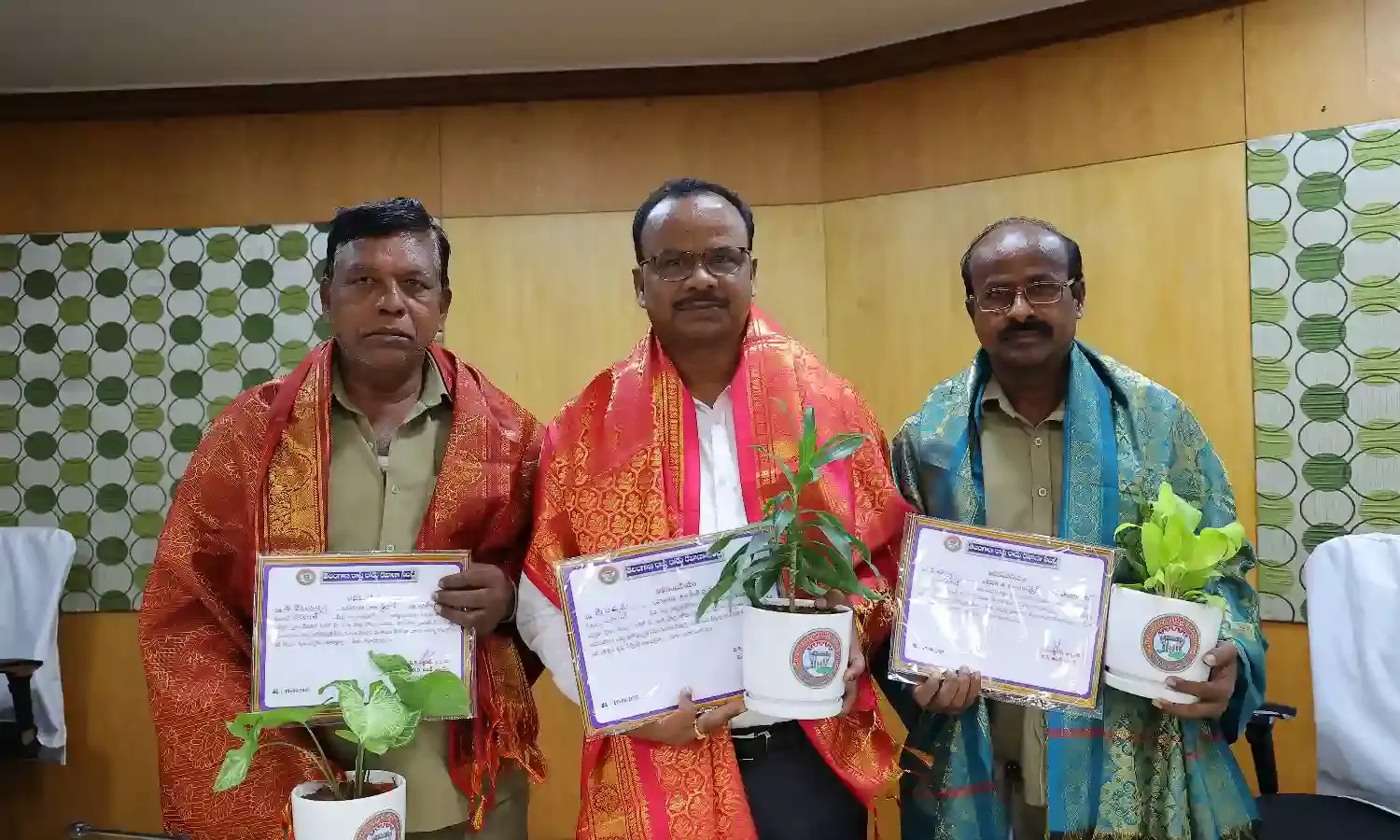 Humanity first: Mahabubabad bus driver, conductor felicitated for helping deceased passenger reach home