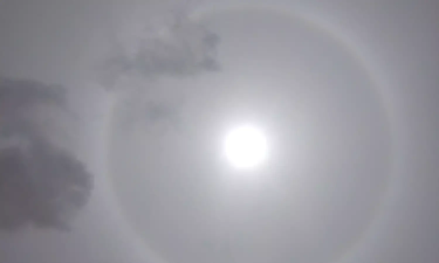 Nature’s Wonder: Massive sun’s halo delights Hyderabadis on a busy Tuesday afternoon