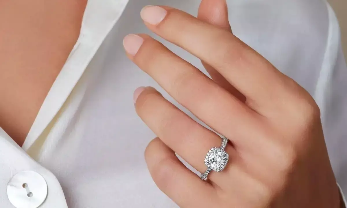 Scared of being caught, Hyderabad woman staff throws diamond ring worth Rs 30 lakh into toilet commode