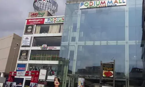 Hyderabad: Salesman hits customer with rod at Podium Mall; booked