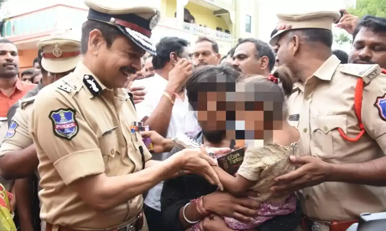 Rachakonda cops rescue girl from Secunderabad station within hours of kidnap.
