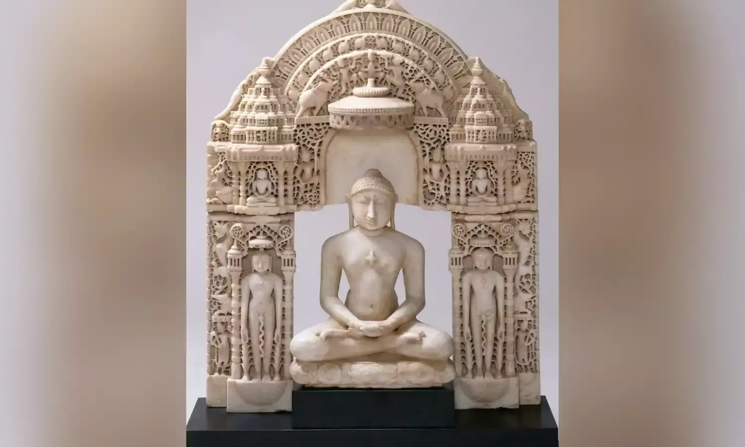 US to return 150 artefacts to India in six months.