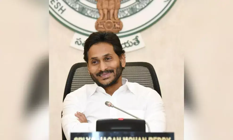 Andhra decides to give land rights to 66,111 people; construct 47,000 houses for poor