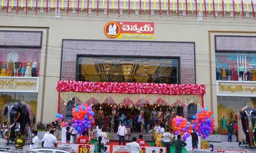 Kalasigudaās Chennai Shopping Mall fined ā¹15k for not exchanging torn saree