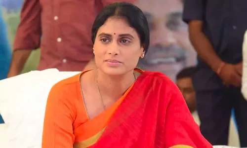 YS Sharmila hints at political motive behind his uncles Viveka murder