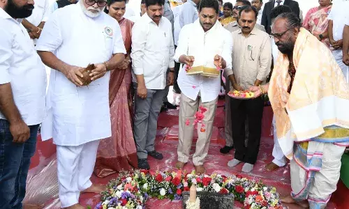 Jagan lays foundation for 50,793 houses under Amaravatiās CRDA.
