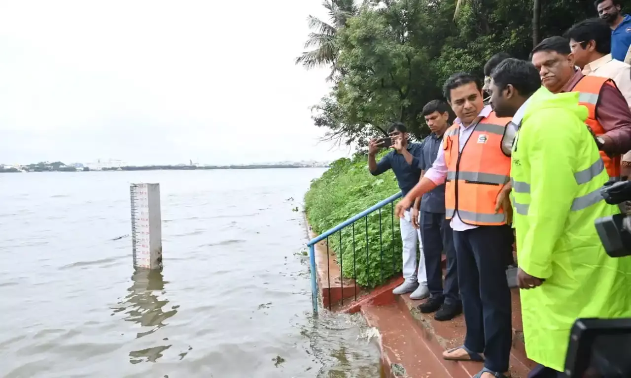 Rise in Musi River keeps low-lying areas on edge; 2 Osman Sagar gates lifted