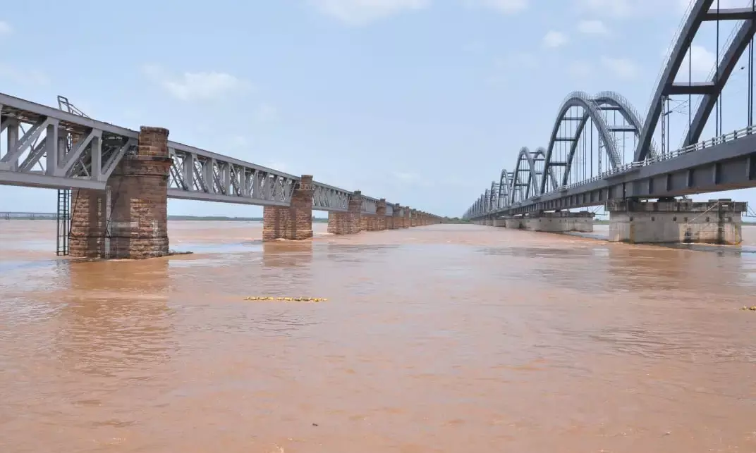 Andhra floods: Second warning issued at Dowleswaram Barrage,  7 NDRF & SDRF teams on stand by
