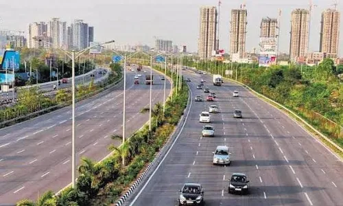 HC: Why is govt mum on Revanthās RTI on Rs 7,380 cr ORR TOT tender?