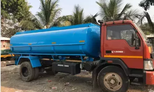 Hyderabad: Boyfriend pushes salesgirl in front of water tanker at Bachupally; dies