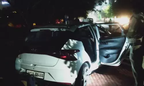 Three die after tipsy car driver goes berserk, hit bike before crashing into tree in Visakhapatnam