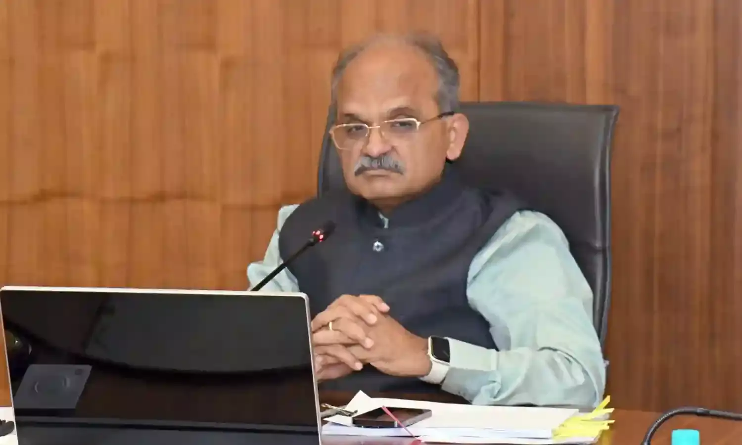 Unauthorized absence: Andhra govt starts identifying doctors who skip duties; issue show cause notices