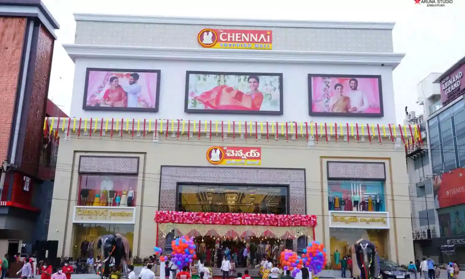 Sarees worth Rs 5L go missing at Chennai Shopping Mall in Secunderabad