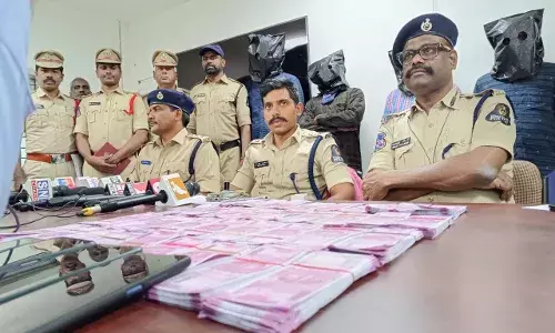 Hyderabad cops bust gang trading fake notes; currency worth Rs 69 lakhs seized