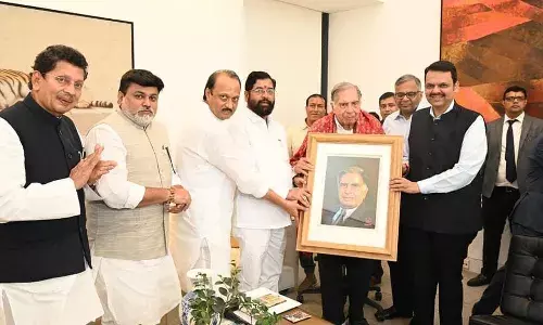 Maharashtra: Industrialist Ratan Tata conferred with āUdyog Ratnaā award