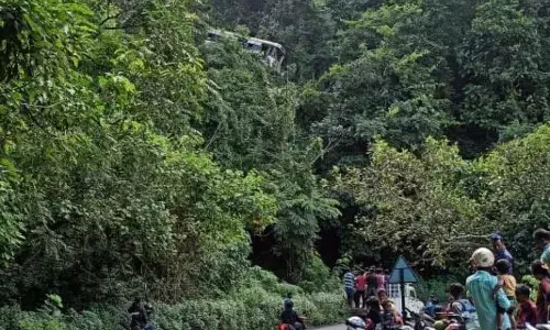 APSRTC bus falls 100 feet off Paderu ghat road in Alluri district
