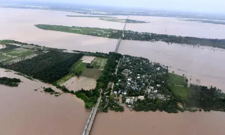 Frequent flooding due to Kaleshwaram, Polavaram projects: Telangana HC issues notice to Centre, state