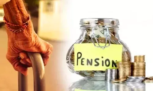 125 elderly persons given excess pension by mistake; state now wants it back