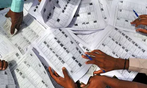 Telangana: Over 1.32L voters enrolled in 2 days; Congress alleges lapses