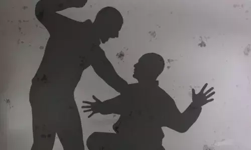Secunderabad robbers attack delivery boy; decamp with parcels worth Rs 9.56L