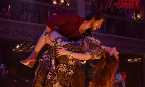 Not Ramaiya Vastavaiya: Shah Rukh Khan, Nayanthara steal the show with charming chemistry