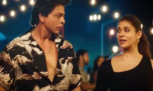 Jawan: Shah Rukh Khan visits Tirupathi with daughter Suhana Khan, Nayanthara